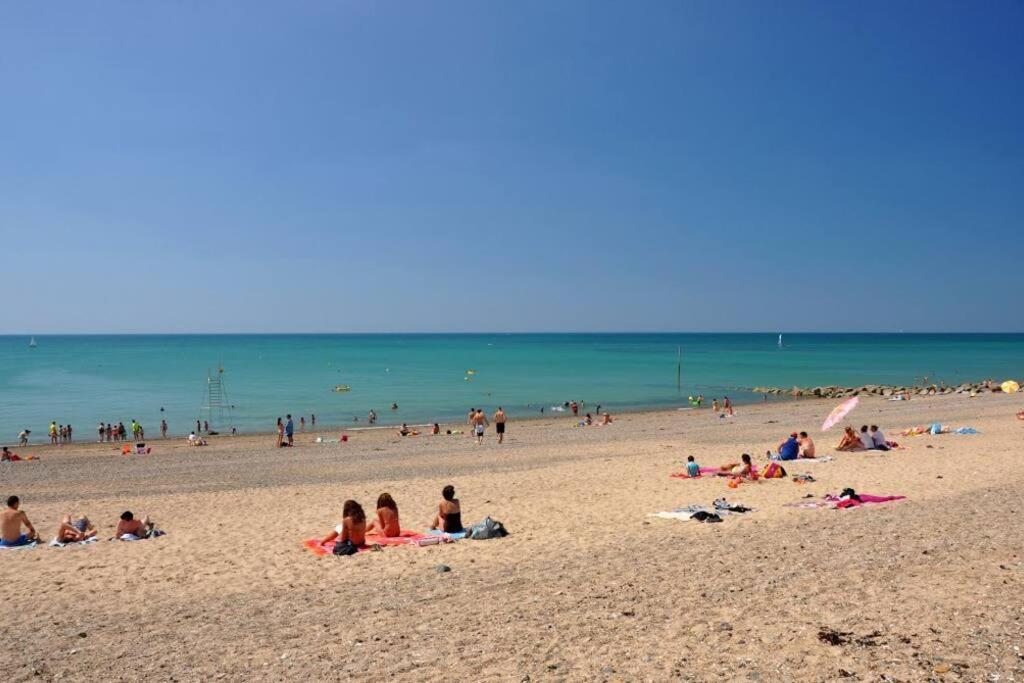 Gouville-sur-Mer Villa Des Dunes מראה חיצוני תמונה